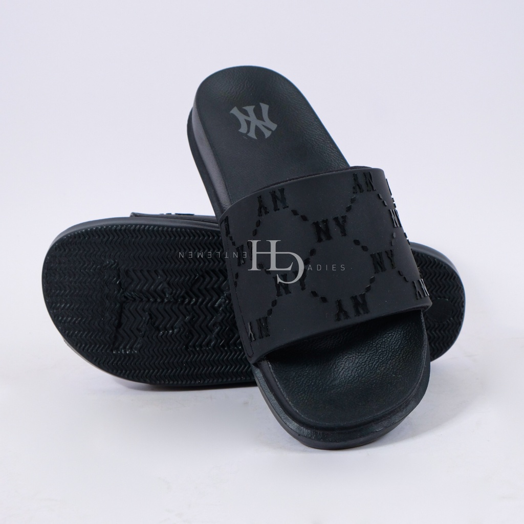 MLB NY Yankees Chunky Mound Monogram Slides Black 100% Original