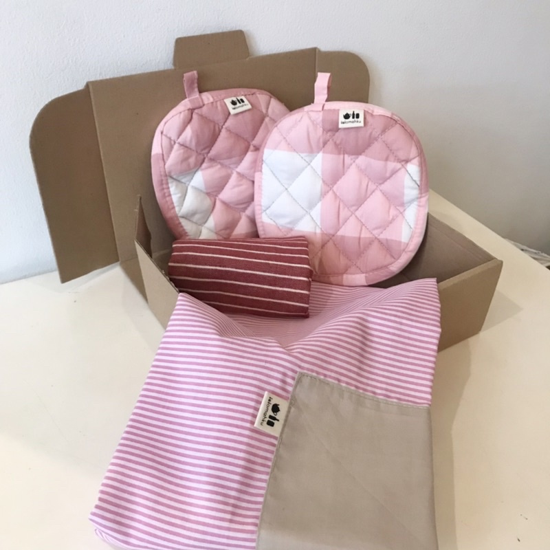 READY hampers set peralatan masak pink / cempal dapur / celemek apron