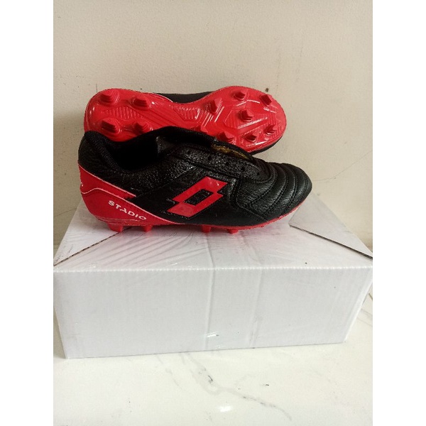 sepatu sepak bola anak bahan kulit sapi