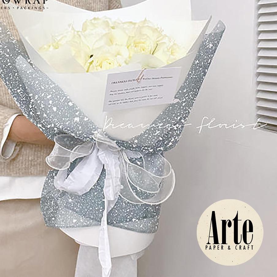 

Terlaku 10 Lembar Snow Mesh (Total 5 Meter) Buket Korea Pembungkus Bunga Kain Salju Flower Wrapping Paper Kado Roll Arte Grosir Jakarta P.TXTSW'