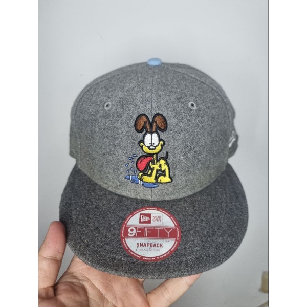 Topi Snapback New Era x Garfield.