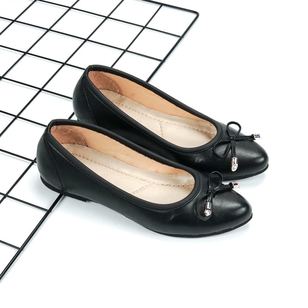 Sepatu Flat Loafer Kerja Wanita - Zenita 01