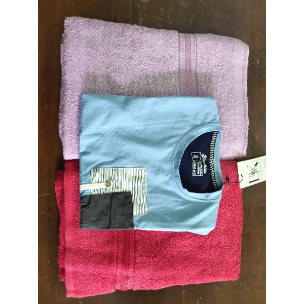 HANDUK BESAR DAN KAOS BINAKIDS