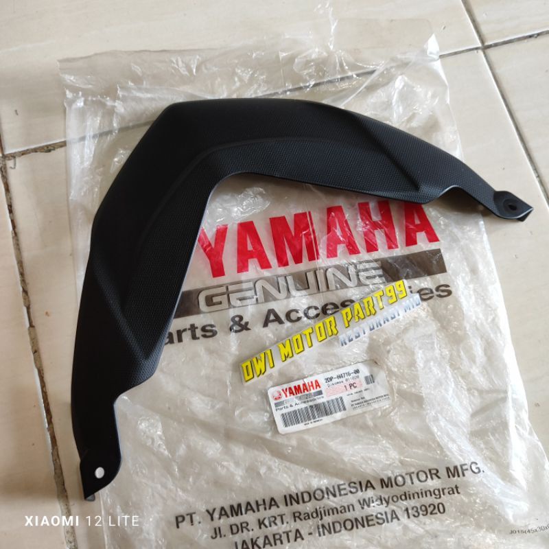 COVER SAMBUNGAN BODY BELAKANG COVER DUKTAIL DUCKTAIL TAIL TAILLIGHT NMAX 2DP-H4716-00