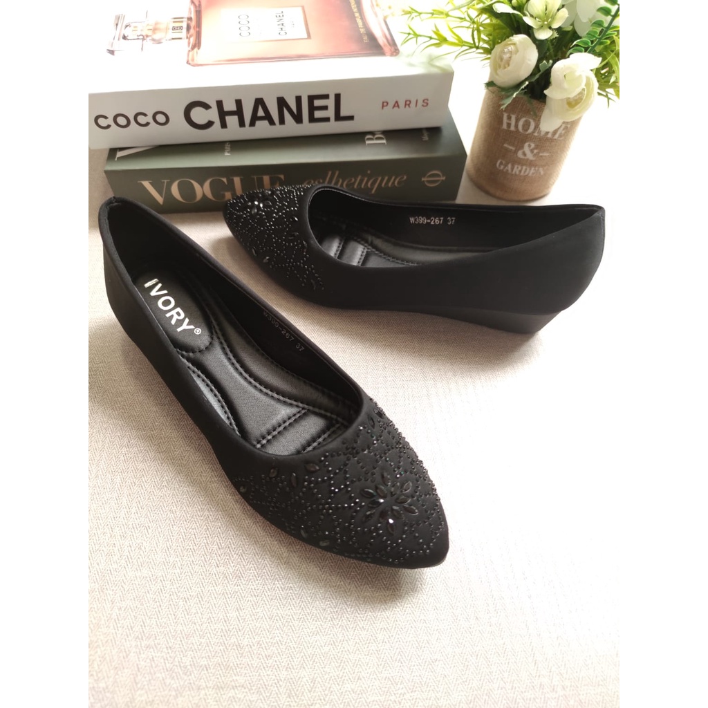 IVORY Sepatu Wanita Wedges 3cm Satin Import W399-267