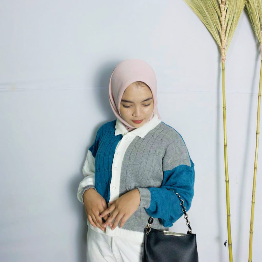 AMORA CABLE CARDY /  KARDIGAN COMBINASI / ATASAN RAJUT WANITA / CARDY CABLE KEKINIAN /  CARDIGAN WANITA MOTIF KEPANG / PAKAIAN WANITA RAJUT / SWEATER CABLE CARDY