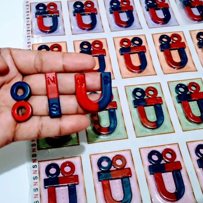 Craft Magnet U (3 Cm), Magnet I (3,5 Cm) Magnet O (1,5 Cm)