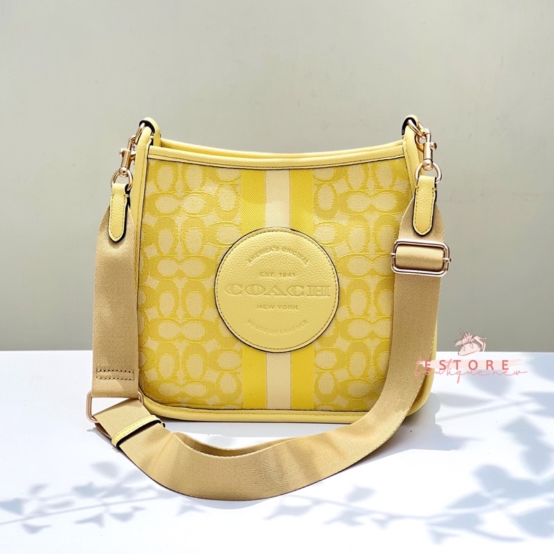 Tas Wanita Ch Logo Signature Sling