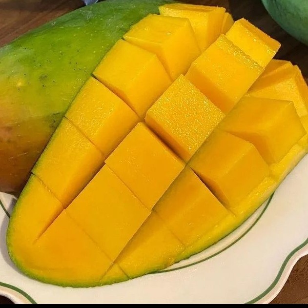 

mangga thailand per 1 buah -+500gr