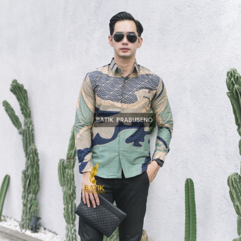 Batik Prabuseno Gandari Hijau Kemeja Batik Pria Lengan Panjang Slimfit Slim fit