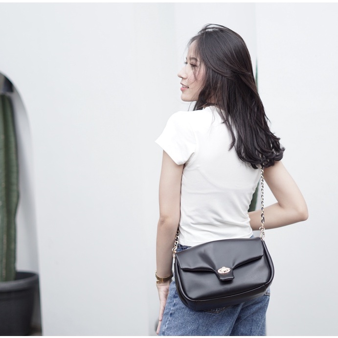 Tas Selempang Shoulder Bag Wanita Tas Bahu Wanita (Laura by Mosca)