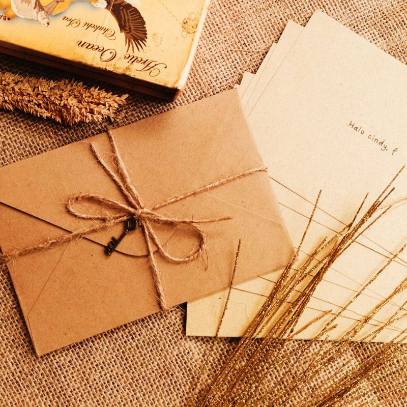 

KARTU UCAPAN DAN AMPLOP VINTAGE KEKINIAN CURCOL KERTAS BANYAK