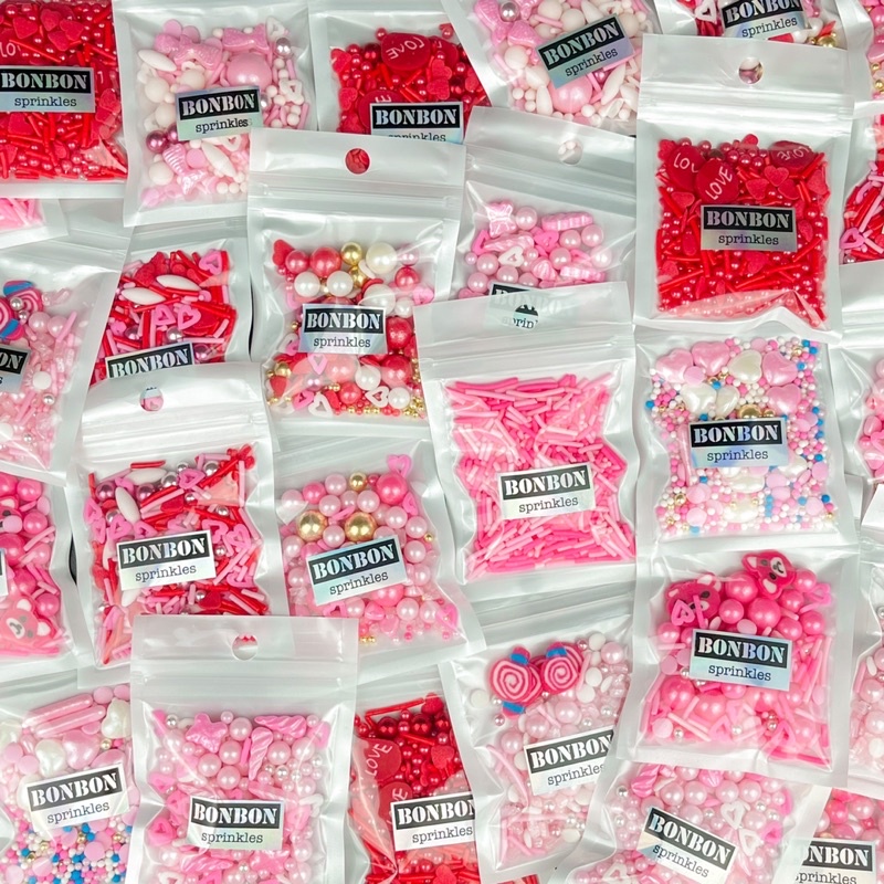 

Valentine sprinkle love pink Barbie cake topper mutiara hiasan kue