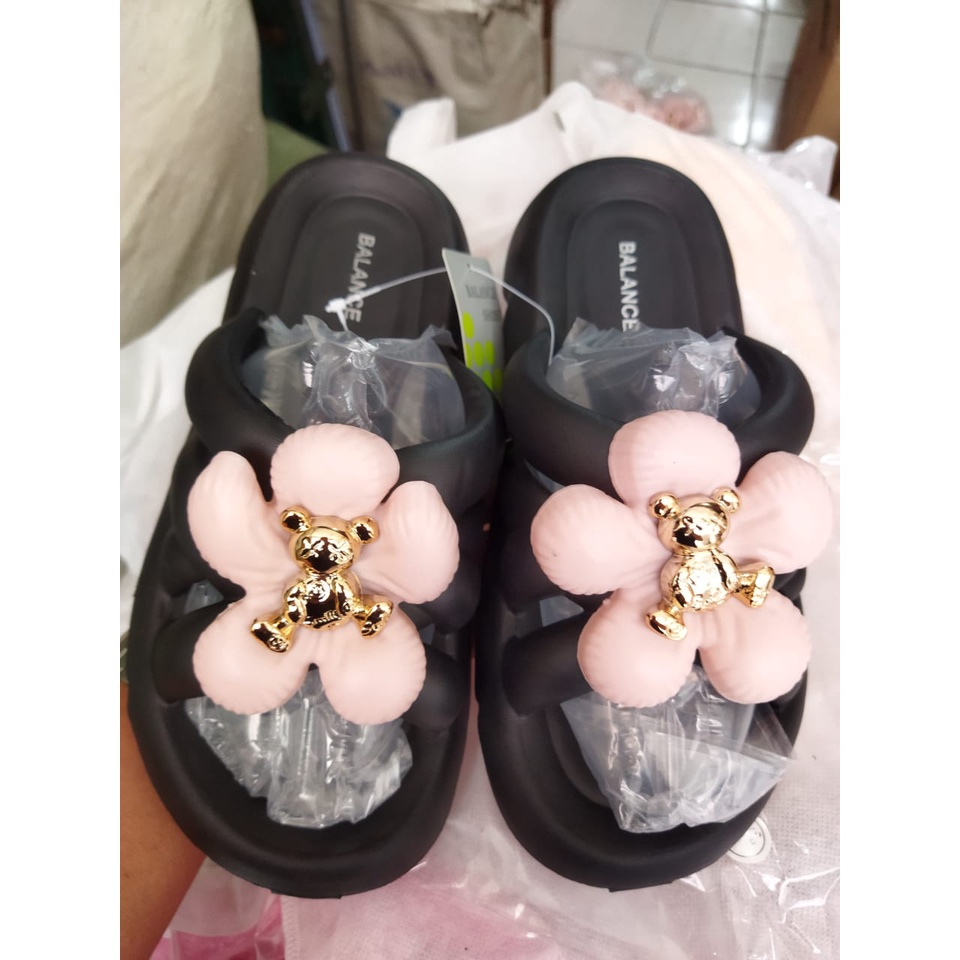 Sandal wanita selop import vareasi jibbitz bear Balance 268-F1 (36-41) Sandal wanita fashion korea