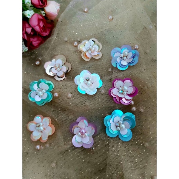 aplikasi bunga payet kebaya mutiara