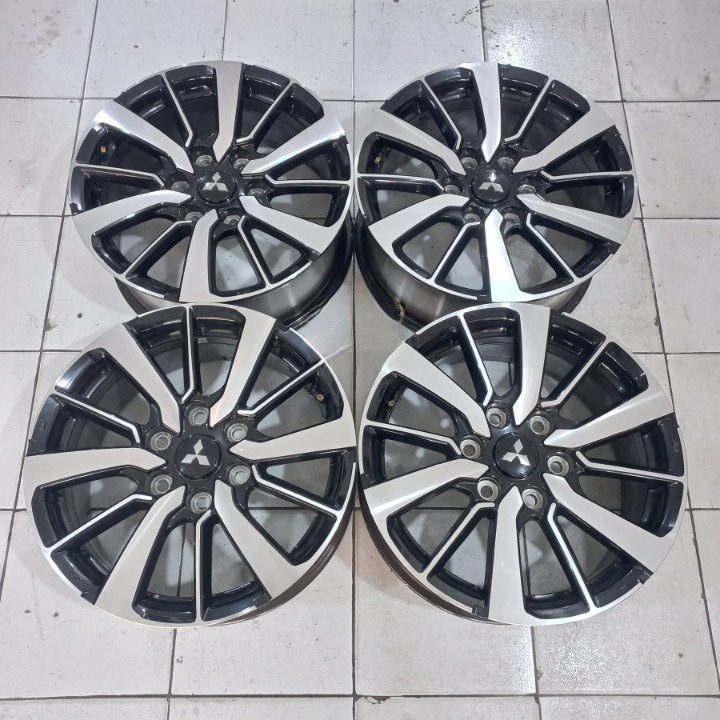 Velg Oem New Pajero Sport 2016 Pcd 6x139.7