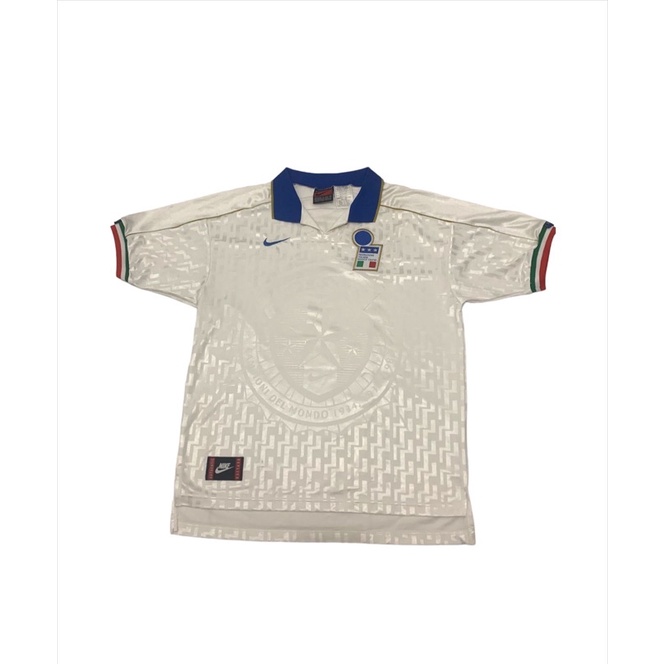 Jersey koleksi pribadi Italy away tahun 1995/96 Original nego