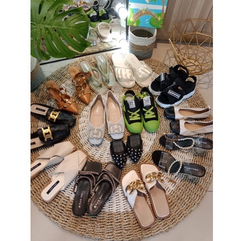 Sandal/Sepatu/Heels/Flatshoes Fashion wanita di kirim acak