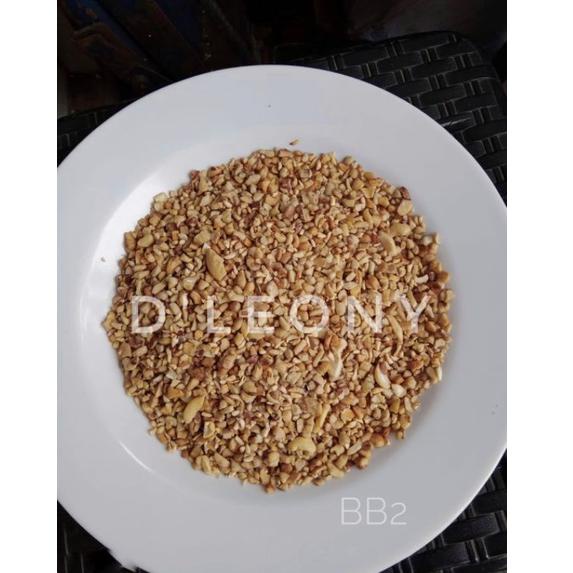 

Sale Kacang Mede Pecah Mede Pecahan Mede Menir BB2 campuran bumbu ( ayam gepuk, bumbu pecel, bumbu gado-gado )1kg ,.,.,.,,