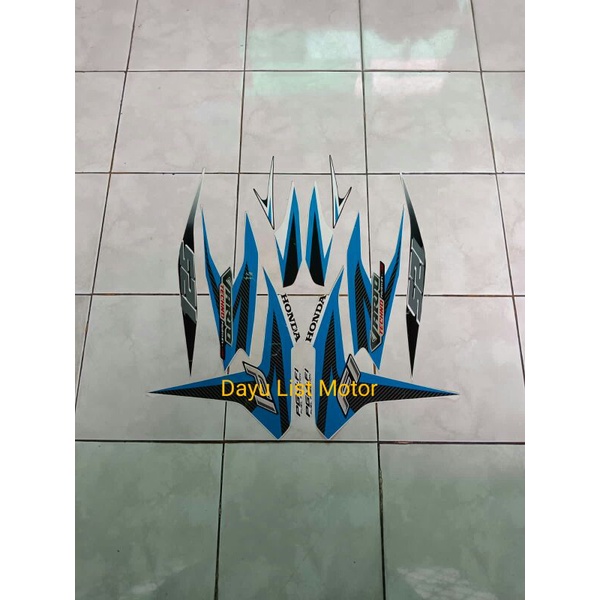 Striping Vario Techno 125 fi 2013 putih biru