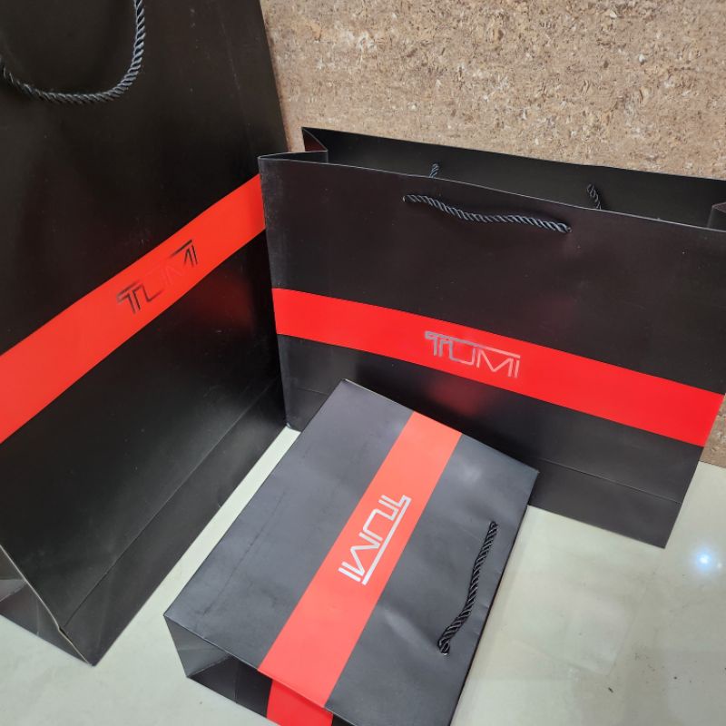 Paperbag tumi kelengkapan tambahan belanja tas di p1shoes