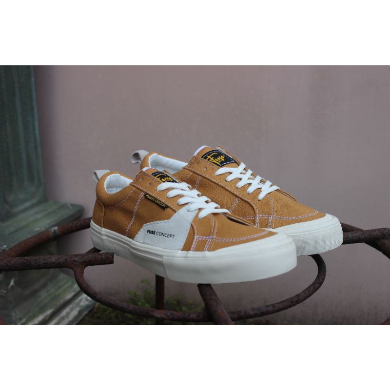Sepatu Pria Original Fuse Concept Infuse Low Mustard