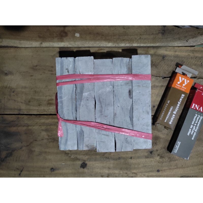 Batu Asah/ Ungkal alam