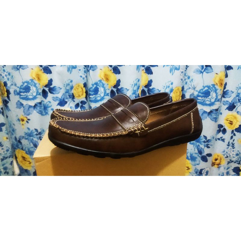 Sepatu slip on bahan kulit sentetis sepatu coklat slip on