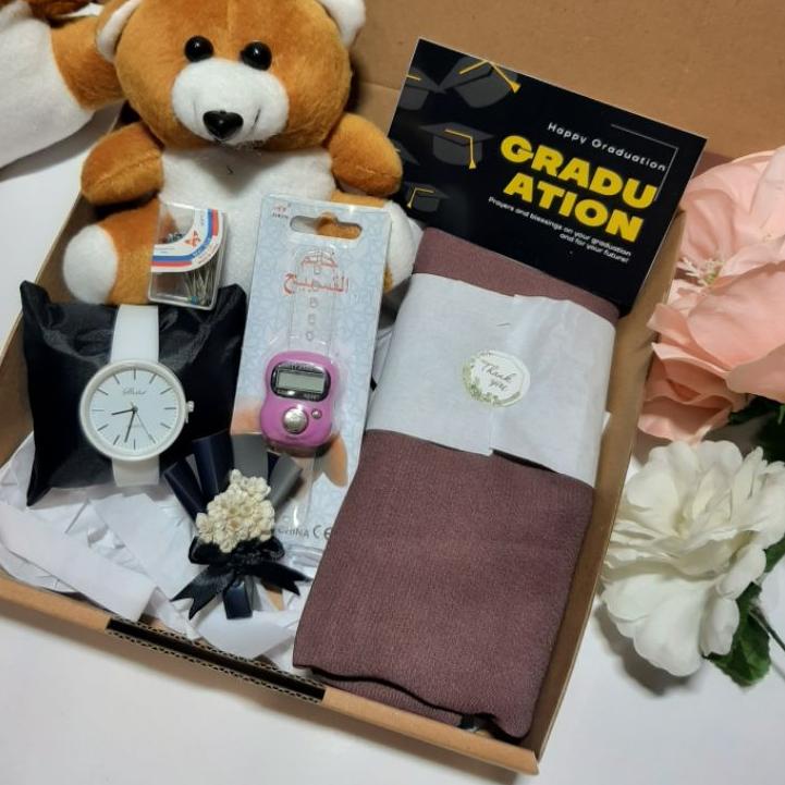 

Dijamin Ori>/ HAMPERS CEWEK MURAH | KADO ULANG TAHUN | HAMPERS KADO WISUDA WANITA GIFT | BOX HIJAB WANITA WISUDA