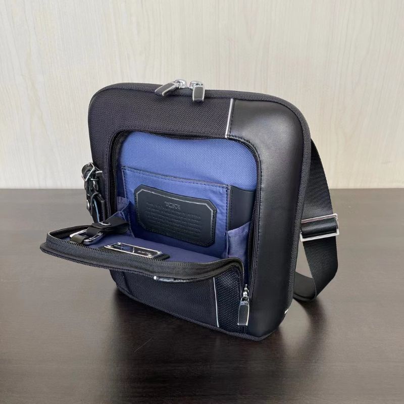 tas tumi arrive olten crossbody mirror selempang cowok terbaru p1shoes tas pria