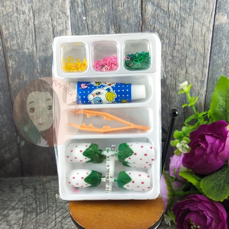 Girls Nail Art Kit Set Kuku Palsu Anak dan Dewasa Fake Nails Kuku Palasu Hollow Glitter Lem Kuku Glue Craft Kosmetik Hiasan Kuku Eye Korean Make Up Handphone Decorations Wedding Party Cosplay Metallic Holographic Iridescent Shimmer Star Chunky