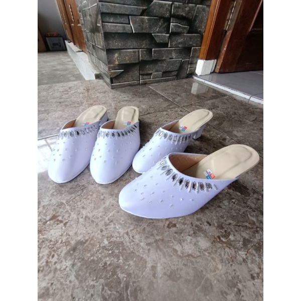 Sendal pengantin/ selop akad/ sendal pengantin/ slop manten