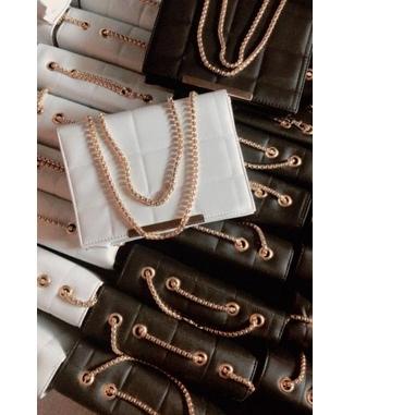 

5.5 SALE [BAG-1] KADO TAS SELEMPANG CEWEK/KADO PACAR/KADO ULANG TAHUN/KADO CEWEK/KADO WISUDA/KADO WEDDING