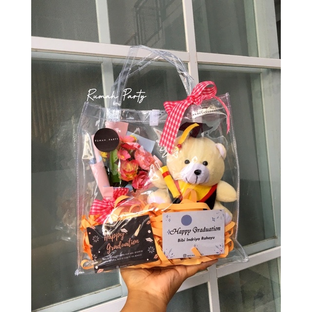 

Hampers Wisuda / Boneka Wisuda / Hadiah Sidang Skripsi