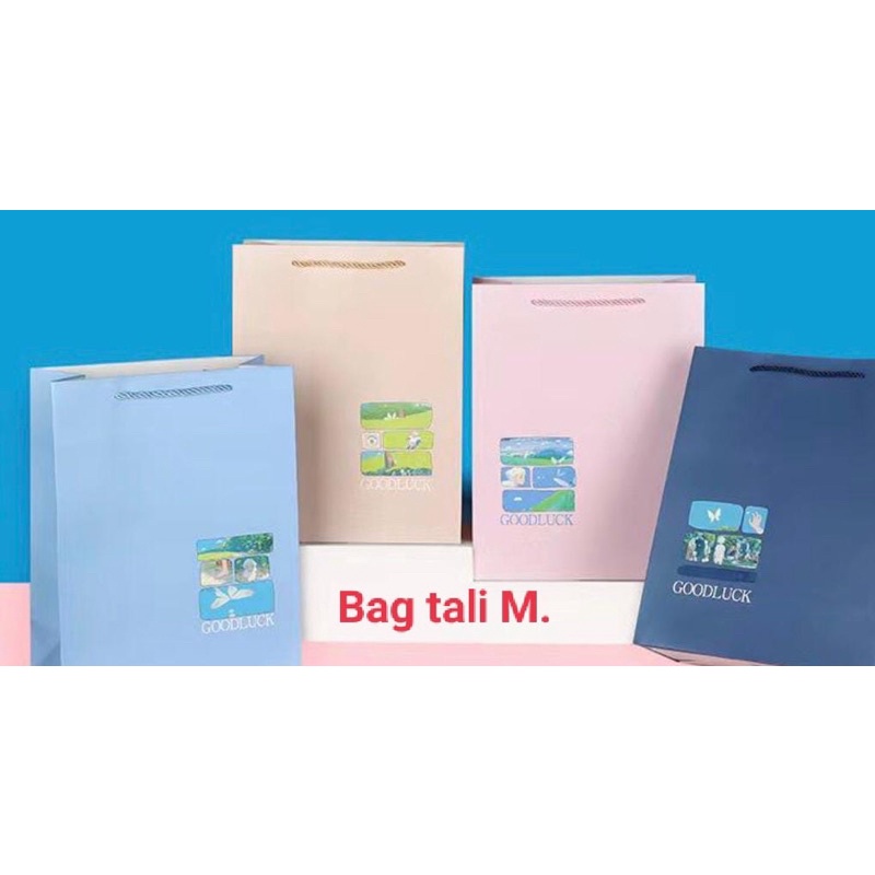 

TAS KADO PAPER BAG BERDIRI TAS KERTAS TINGGI Premium Paperbag kado Kantong kado Paperbag gift KANTONG TAS KARTON paper bag Kado TAS BINGKISAN TAS GIFT TAS TENTENG BUNGKUS KADO KERTAS KADO KOTAK KADO