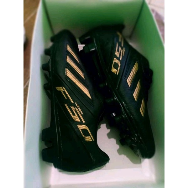 sepatu futsal kulit asli