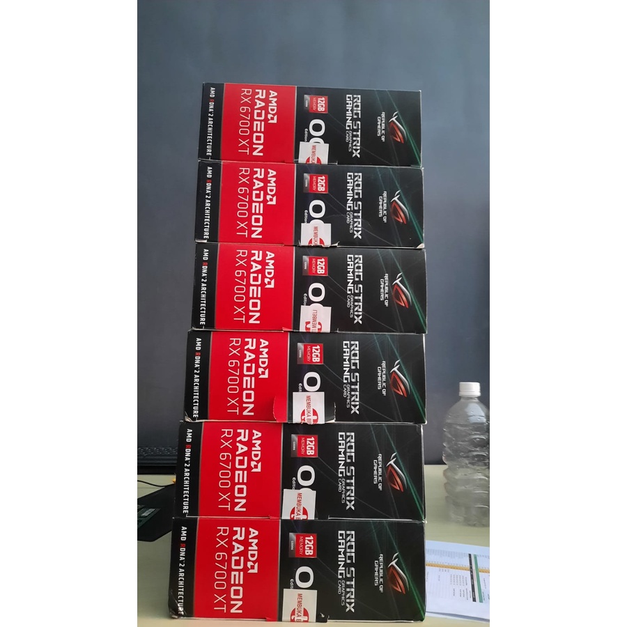 VGA ROG STRIX RX 6700 XT OC 12GB Gaming
