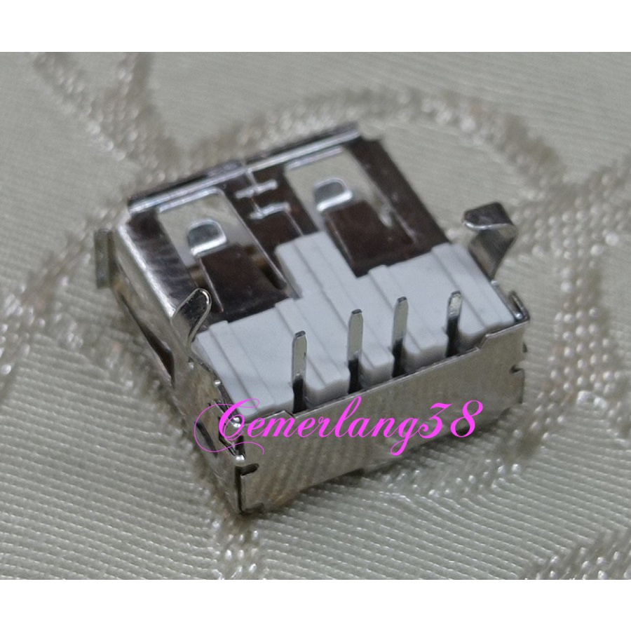 Socket Konektor Soket USB 2.0 Type A Female 4Pin PCB Mount Tekuk 90 -