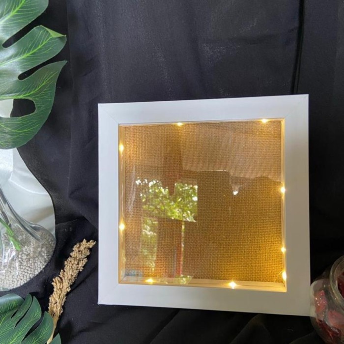 bingkai frame foto minimalis 3D(frame+lampu)