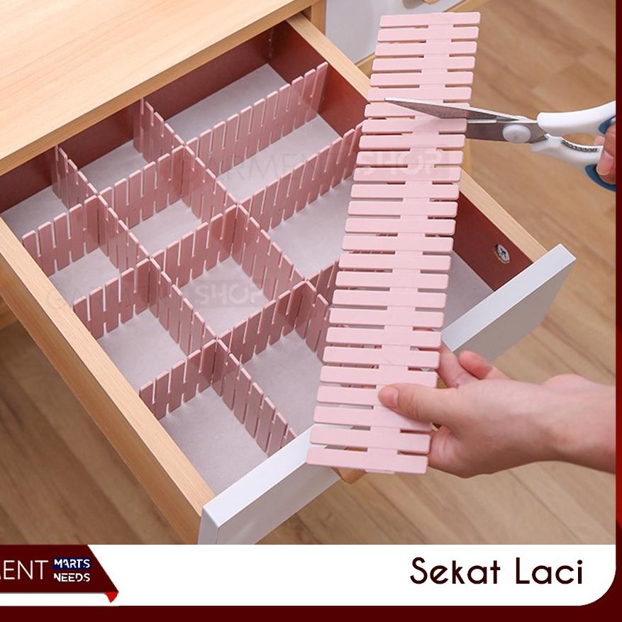 

↧↨ Partisi Sekat Laci Pembatas Drawer Desktop Organizer isi 4 Pcs Alat Tulis Kosmetik ↦