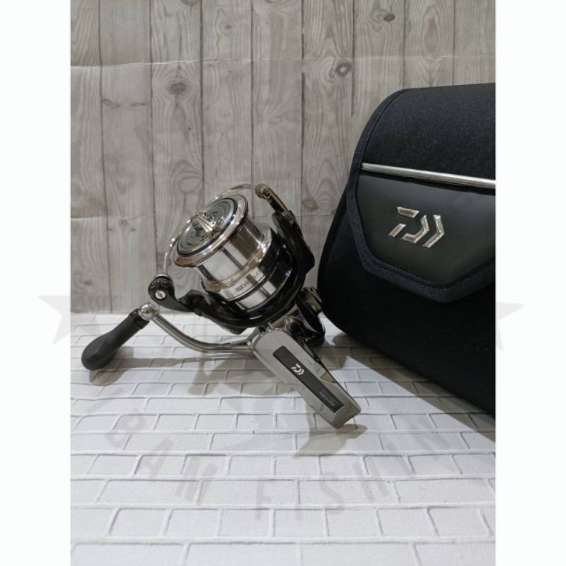 Reel Daiwa Exist LT 3000S-CXH 2018