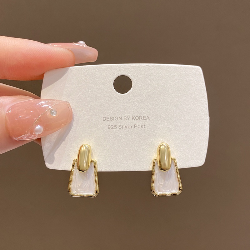 Anting Geometris Tetesan Minyak Anting Wanita Niche All-match Anting Retro Perancis Anting