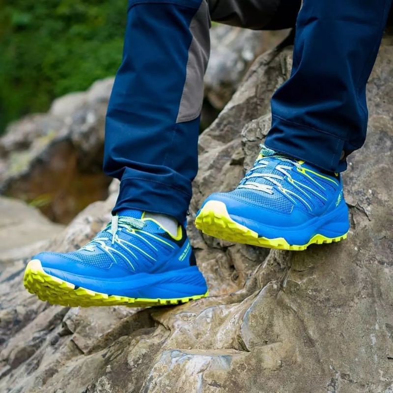 sepatu trail running Karrimor Caracal waterproof - sepatu fast hik - sepatu lari - sepatu jogging - 
