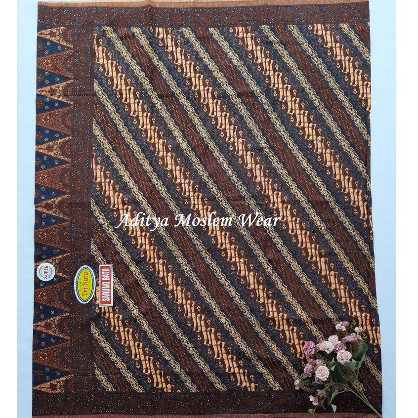 Kain Sarung Batik Wanita Ibu Melahirkan Persalinan Sarung Batu Halus TRI RATU Solo