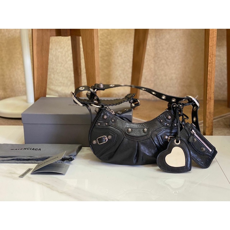 balenciaga le cagole