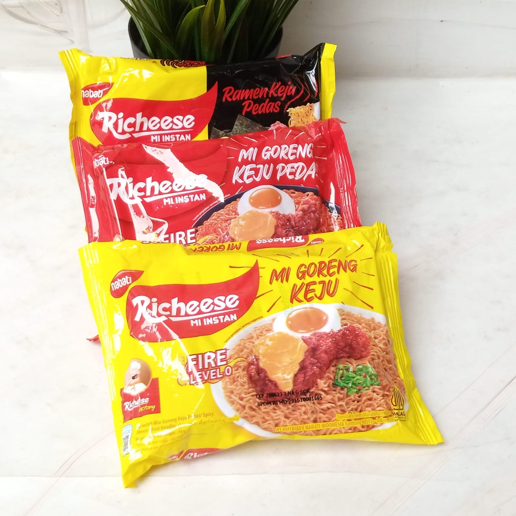 Richeese Mi Instan Mi Goreng Keju Pedas/Keju/Ramen