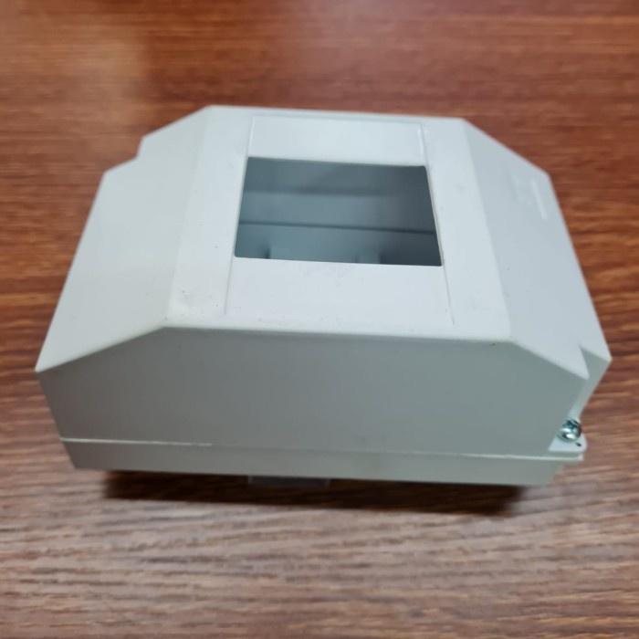 Box Mcb 3Phase Isi Bisa 4 Mcb Putih Termurah
