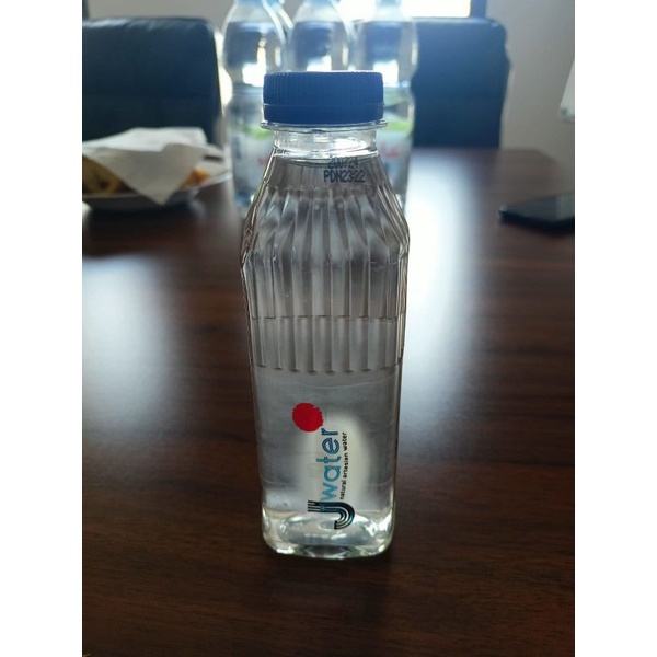 JWATER NATURAL ARTESIAN WATER With Japan Technology /1Karton (ByJ99/Ms Glow)