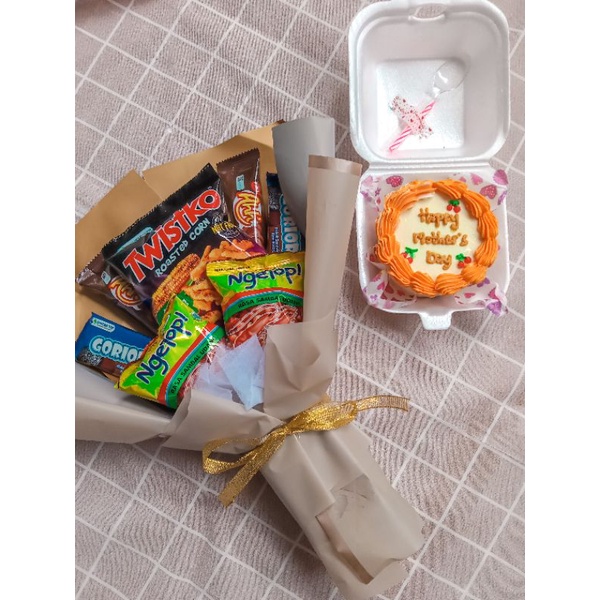 

Bento cake / Hampers ulang tahun / Kado ulang tahun / Bouquet snack/Buket uang