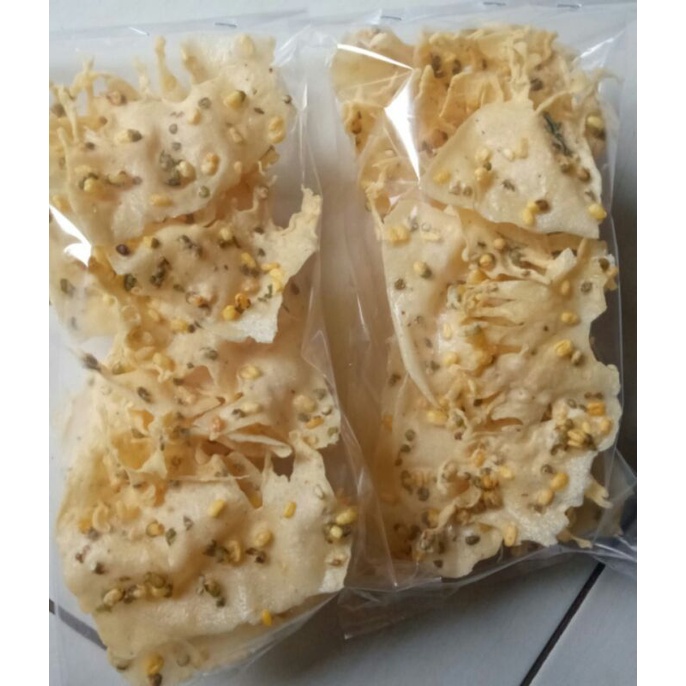 

peyek/rempeyek